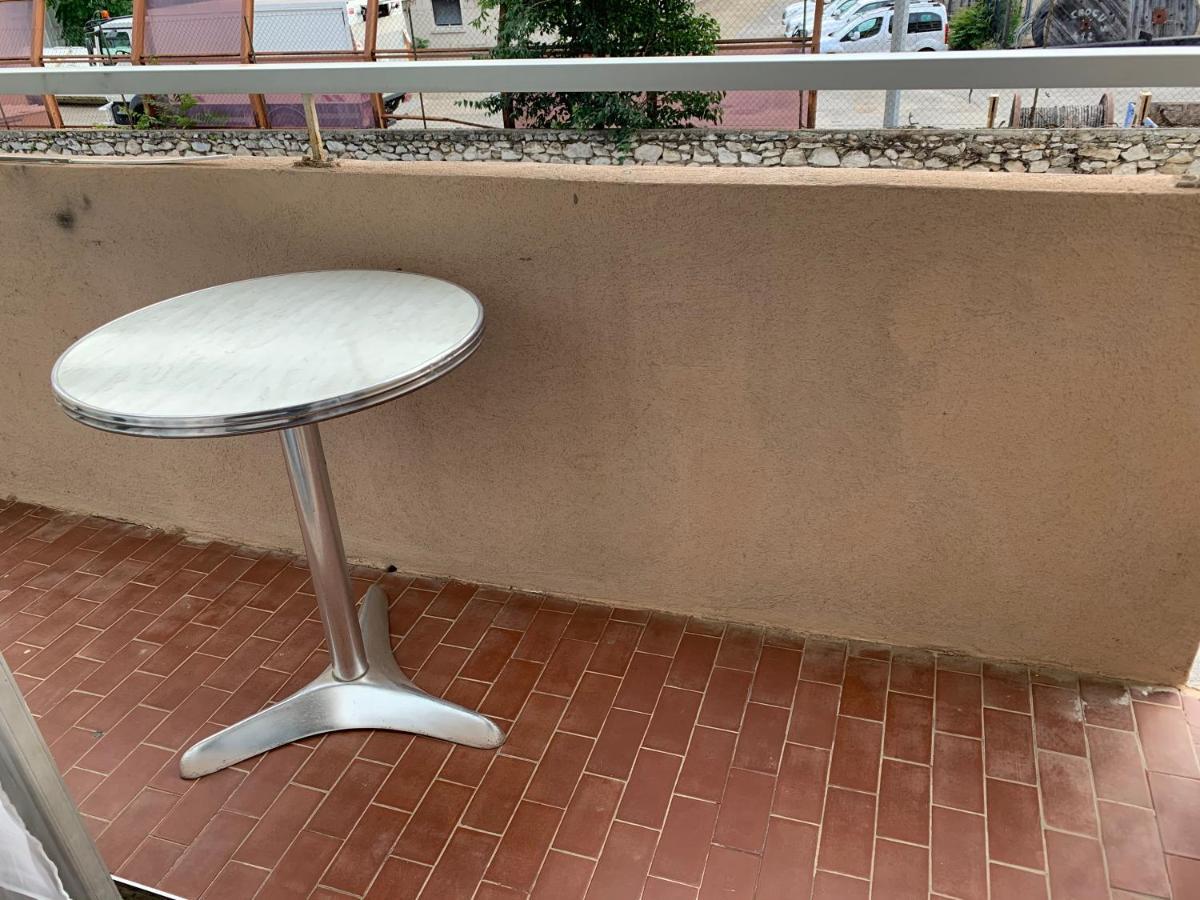 Nimes Studio Les Lavandes Parking Securise Lägenhet Exteriör bild